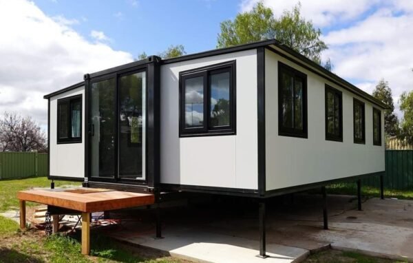 Expandable Container House